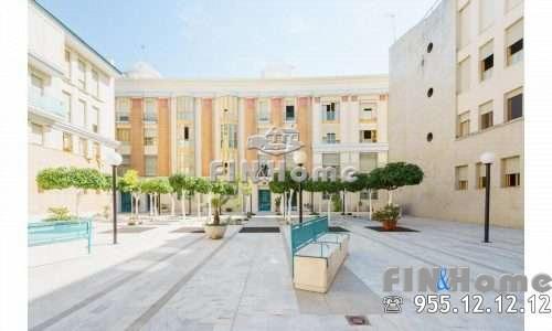 EDIFICIO Y ZONAS COMUNES PISO SEMI NUEVO EN TRIANA SEVILLA SAN JACINTO