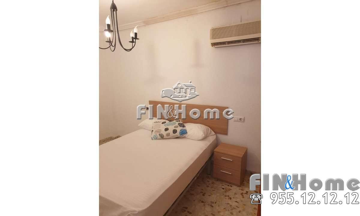 Inmobiliaria FIN&Home dormitorio-principal-M-1-4 ALQUILER PISO CON ASCENSOR EN TRIANA Inmobiliaria FIN&Home dormitorio-principal-M-1-4 ALQUILER PISO CON ASCENSOR EN TRIANA